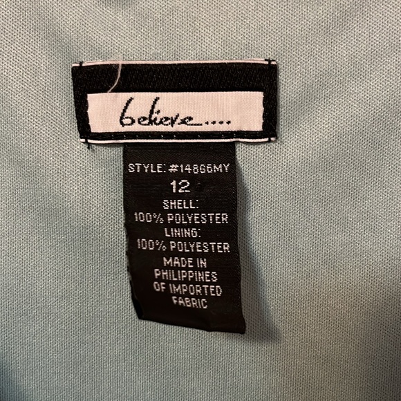 Dress in Woman’s size 12, lined, polyester, spring dress - Picture 2 of 6